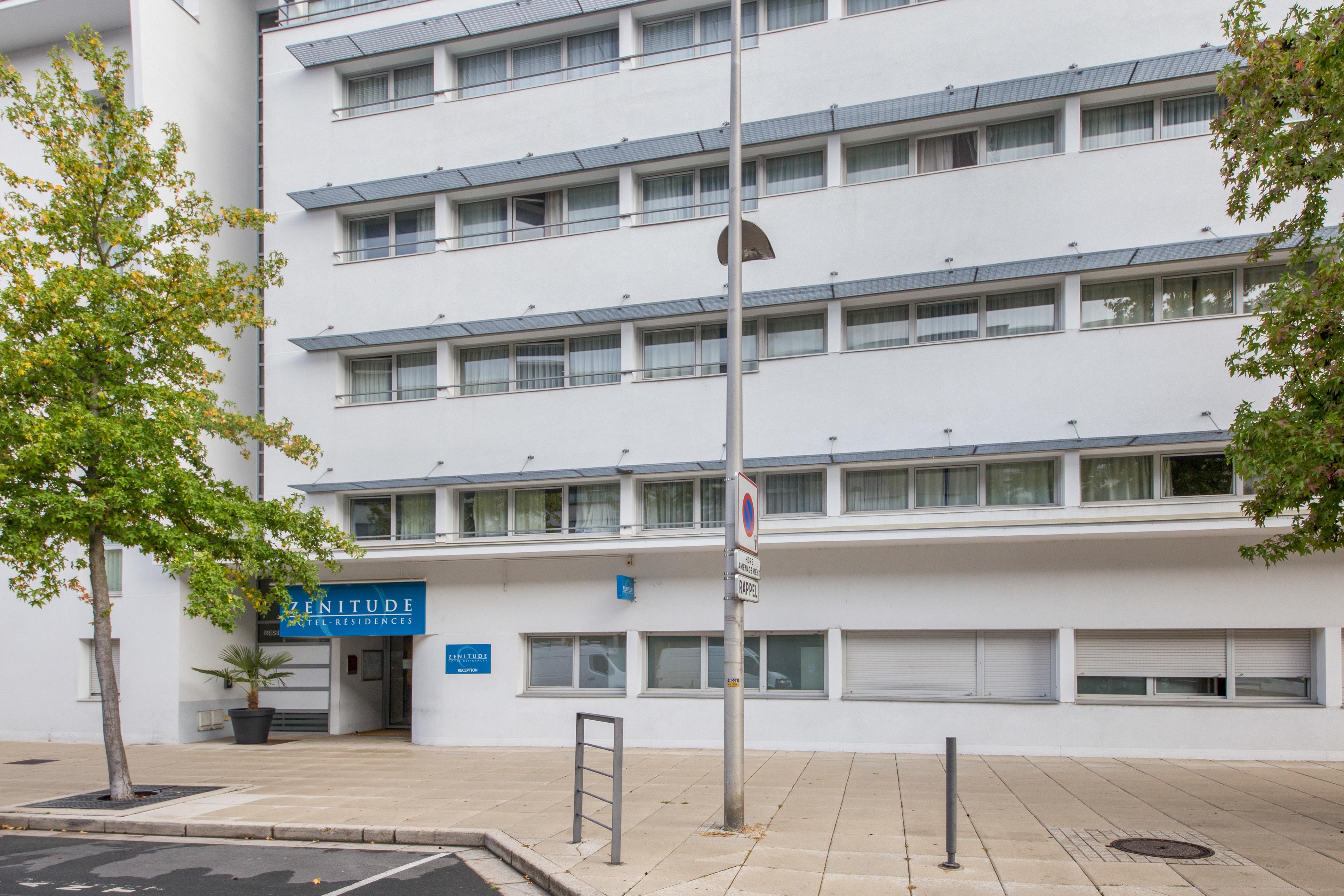Comfort Aparthotel Le Mans Bagian luar foto